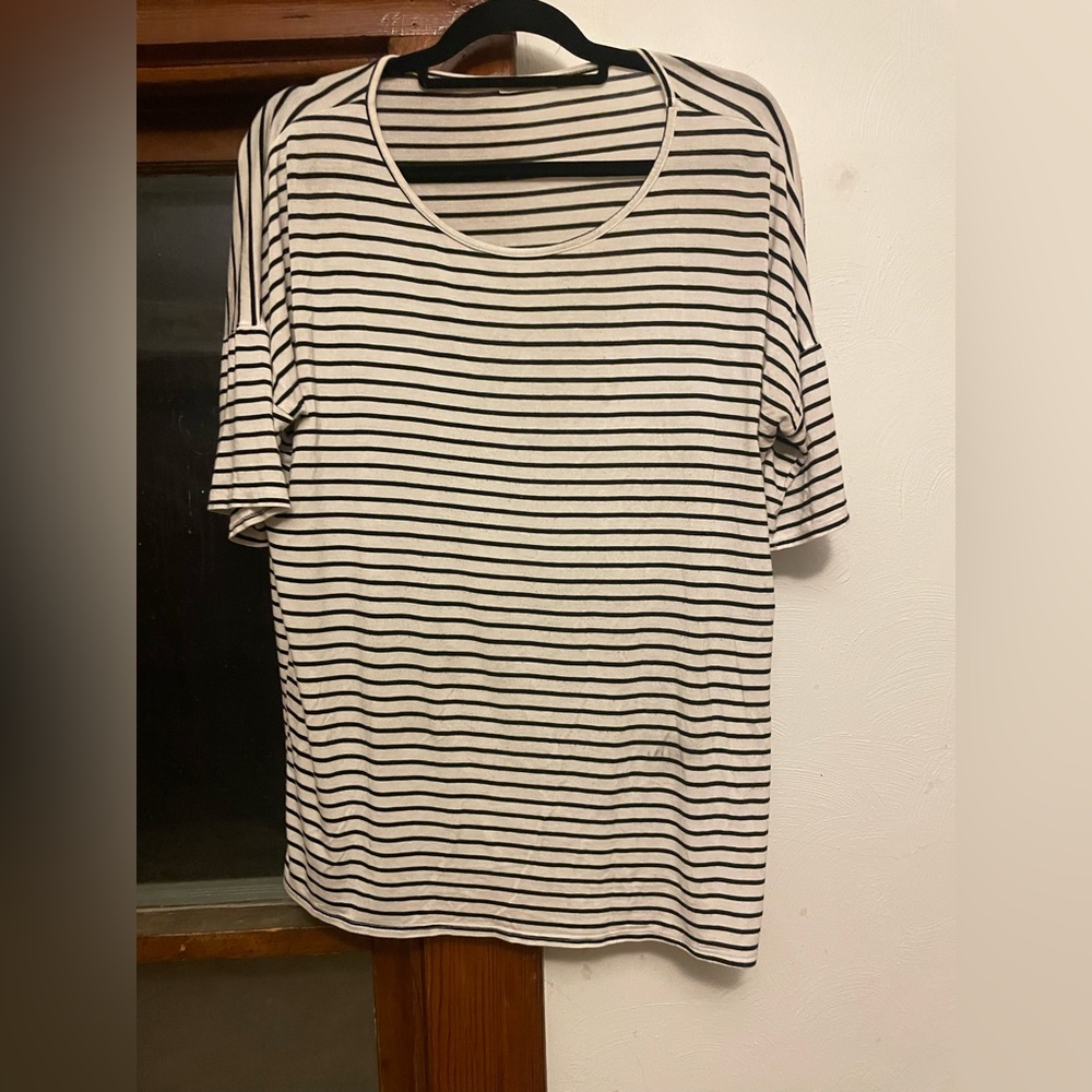 Black and white striped Tee